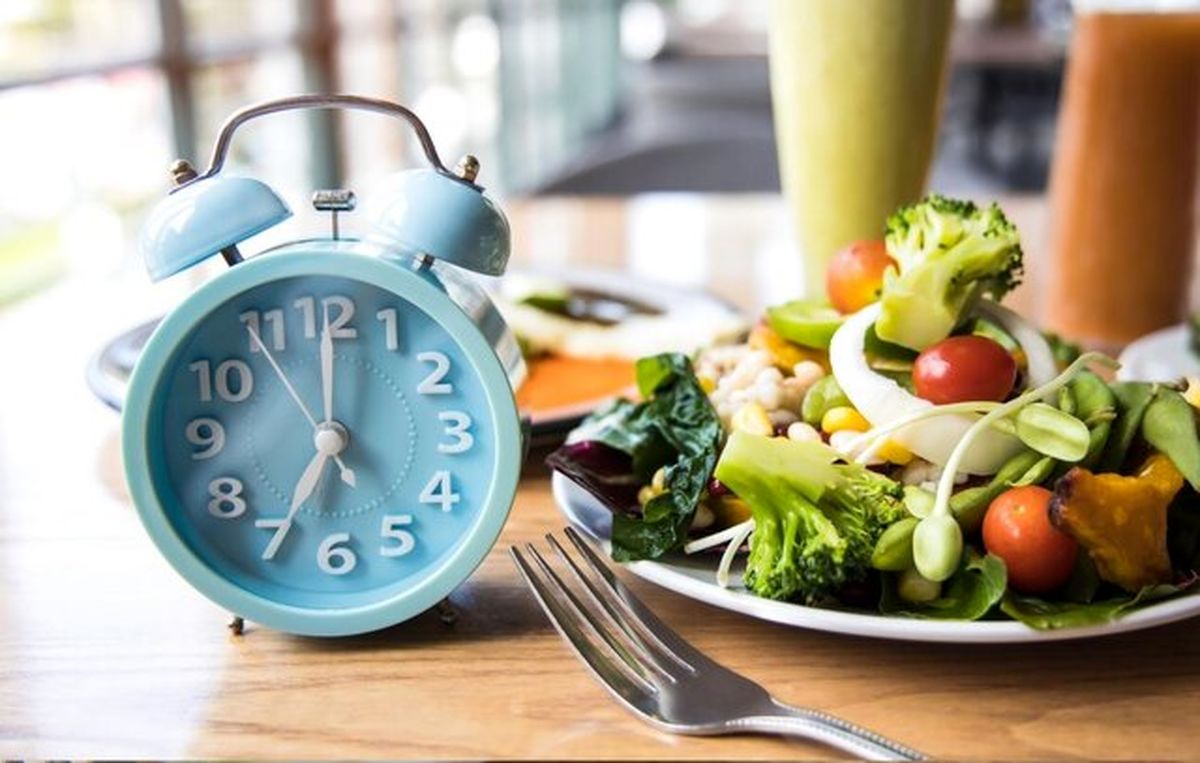 این ساعت از روز غذا بخورید 2 برابر لاغر شوید!