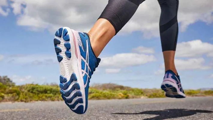 استفاده از کفش های دویدن ممکن است بگوید شما فردی پر انرژی هستیدو این فقط در مورد ورزش صدق نمی‌کند