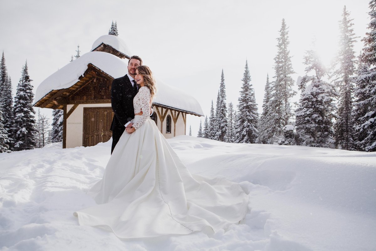 نکات مهم انتخاب لباس عروس در فصل سرما