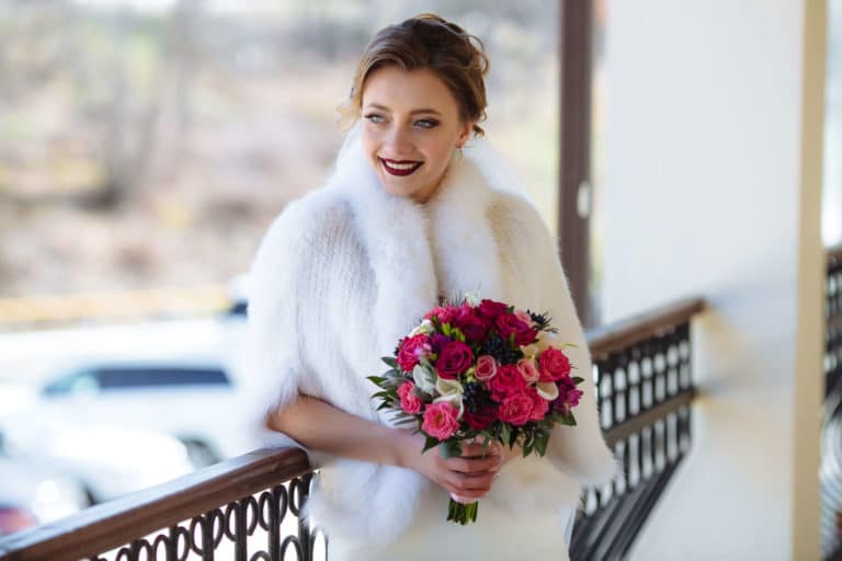 نکات مهم انتخاب لباس عروس در فصل سرما